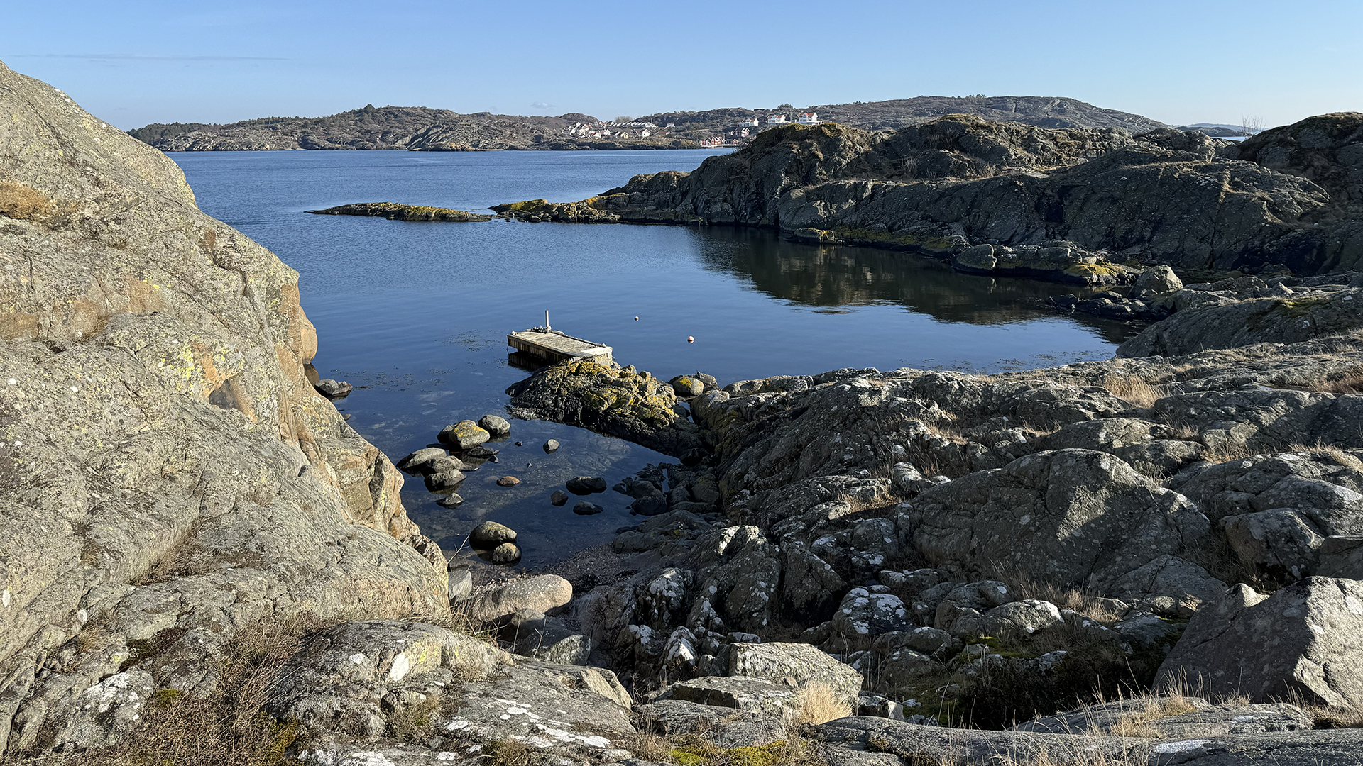 Utsikt över hakefjord mot Dyrön